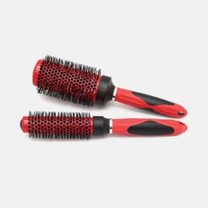 Cepillos para cabello profesionales de diferentes tipos para peinar, desenredar y estilizar
